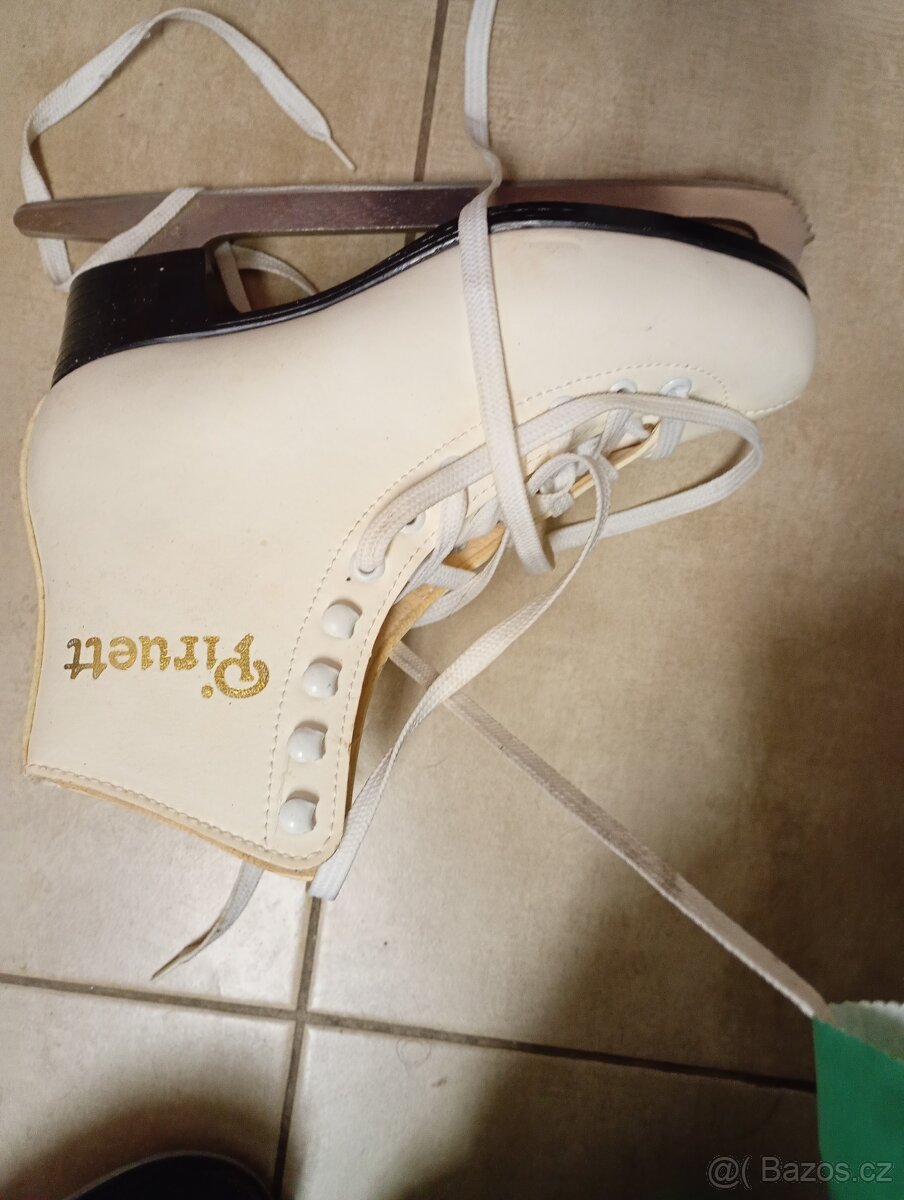 Prodám brusle a hokejky - 3