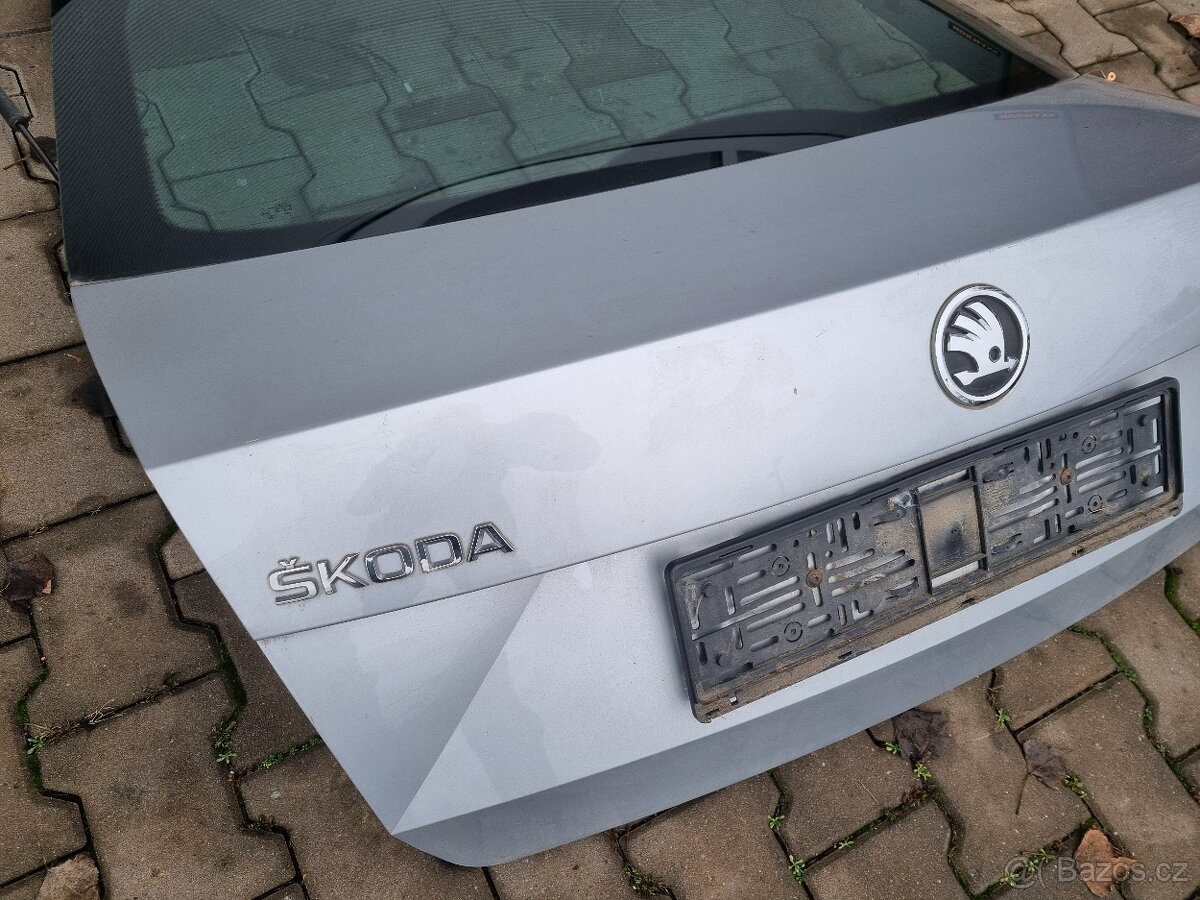 5 dveře Škoda Rapid - kompletní - 3