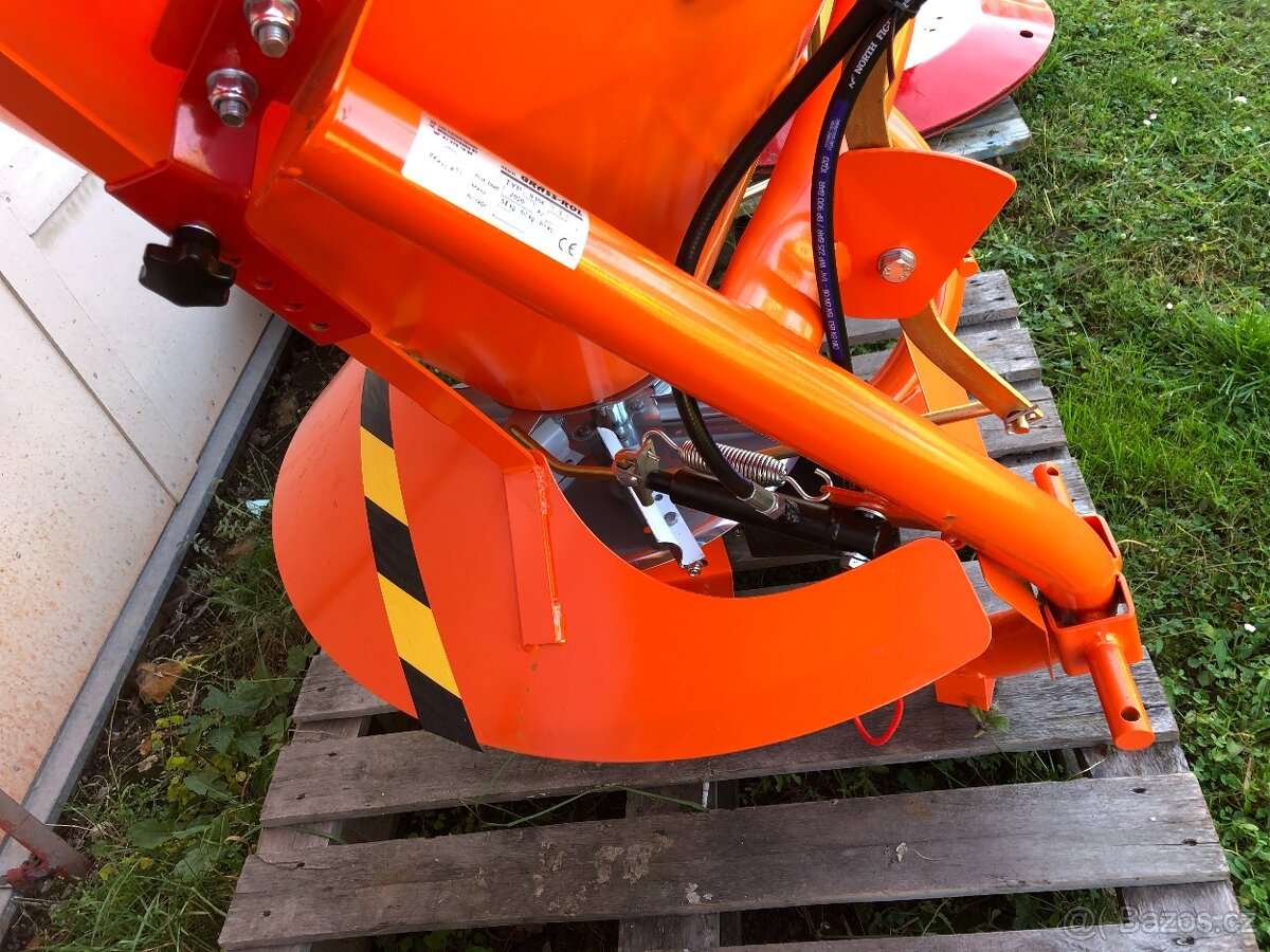 Rozmetadlo - posypovač - 3