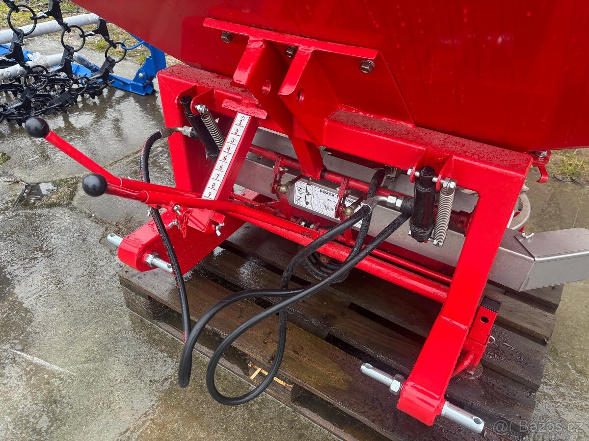 Rozmetadlo hnojiva DS/800 - 3