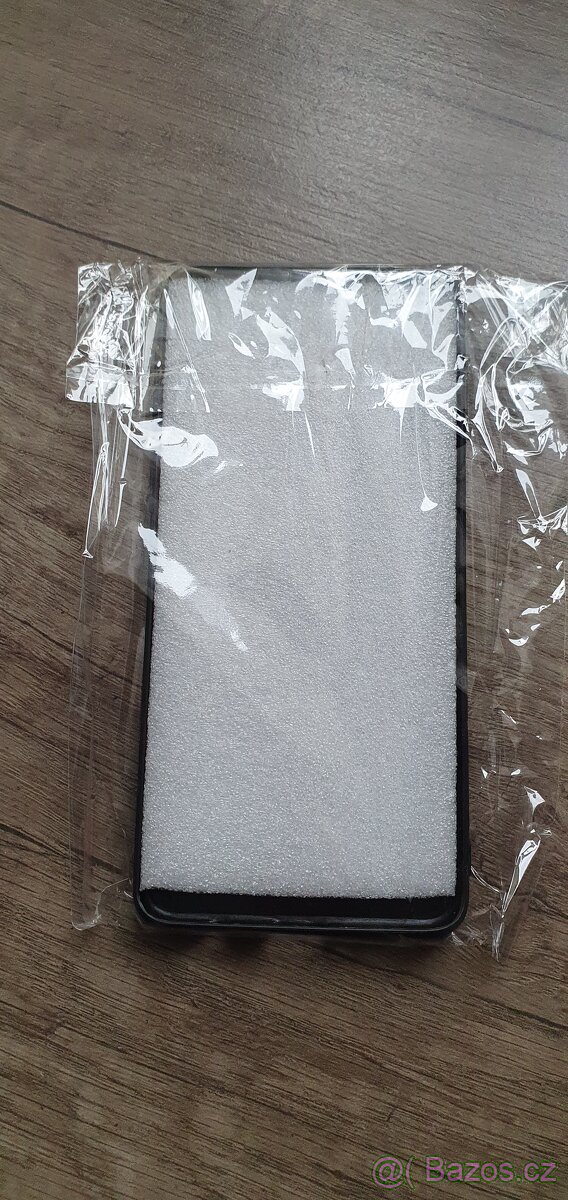 NOVÝ kryt z temper.skla na SAMSUNG S10 - 3