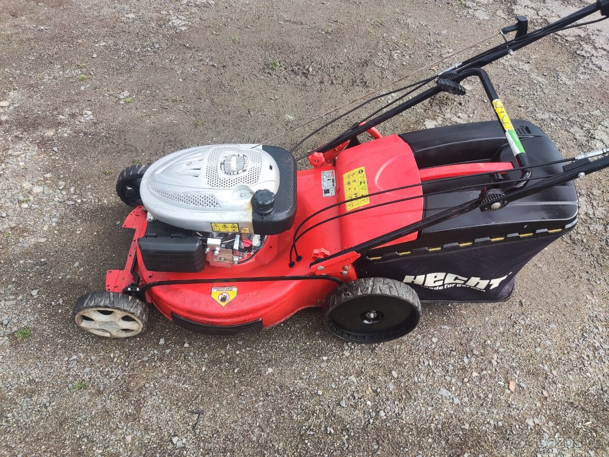 Benzínová sekačka HECHT - 3