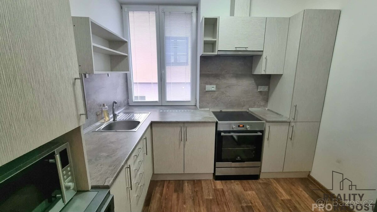 Pronájem bytu 2+1 ve Znojmě - 3