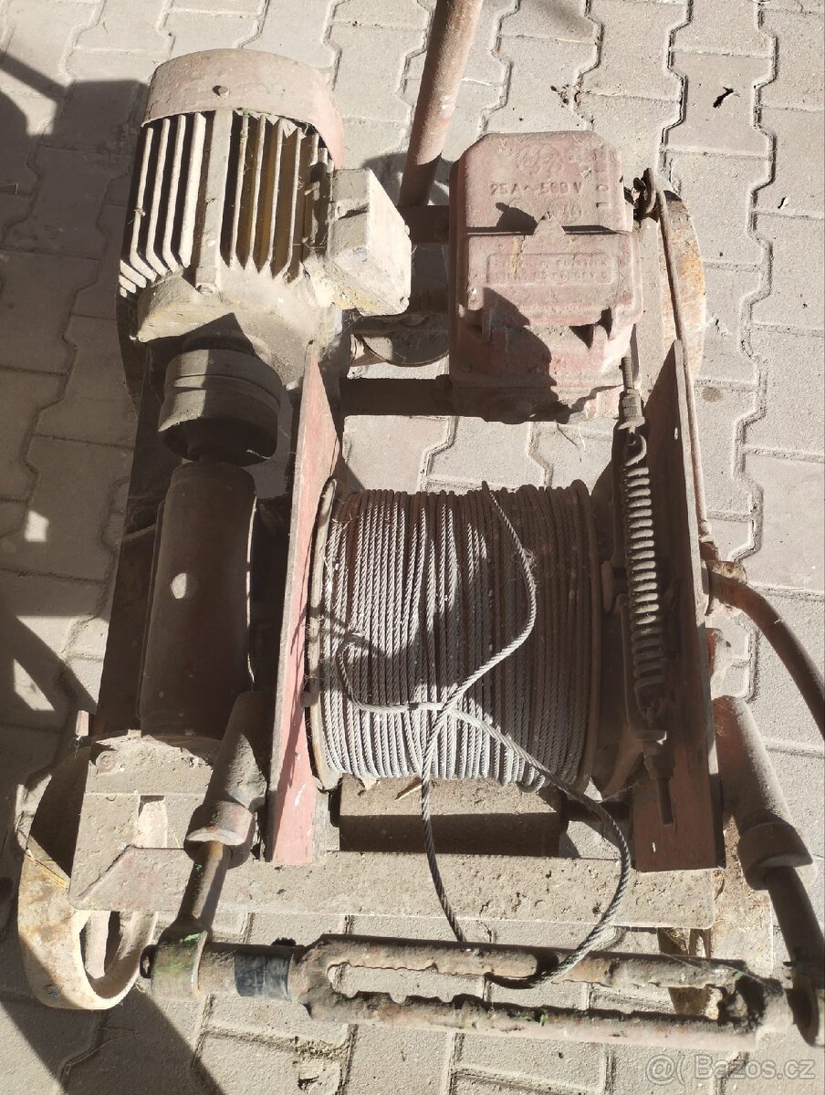 Stavební vrátek - 3