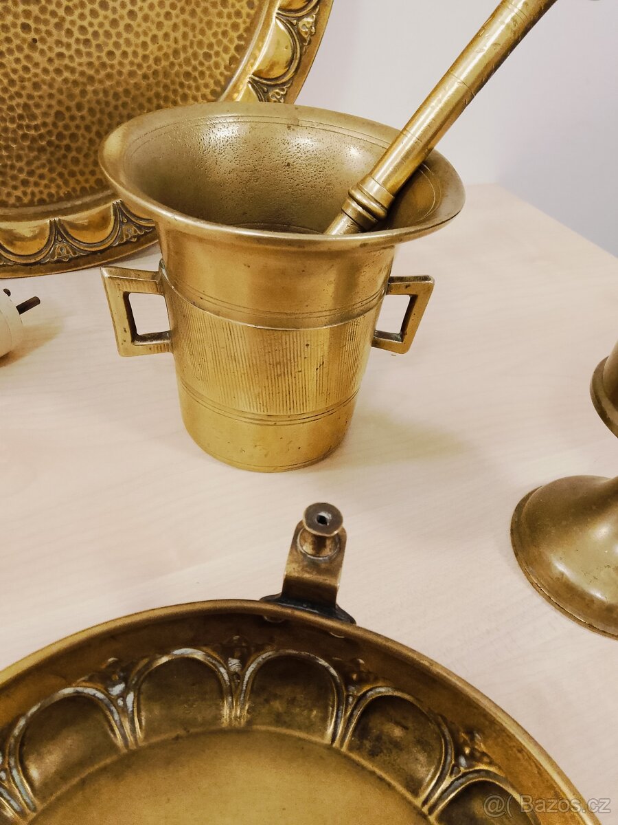 Mosazné staré dekorace - 3