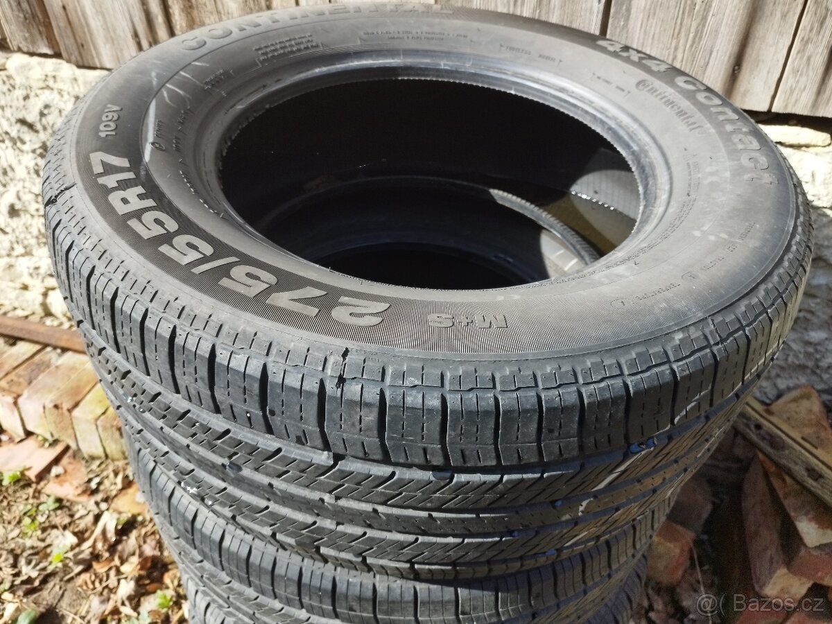 Pneu 275/55R17 - 3