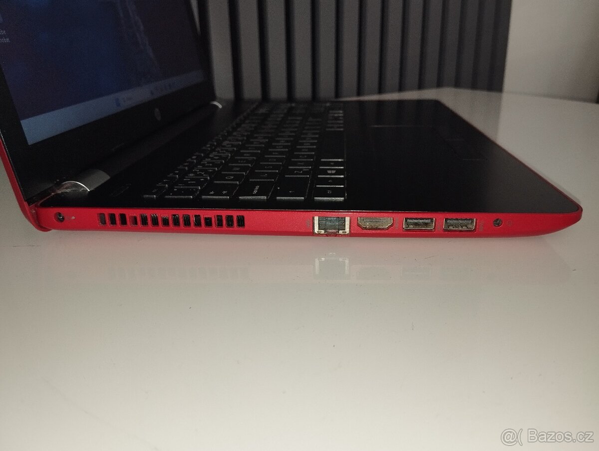 HP Pavilion 15 - 3