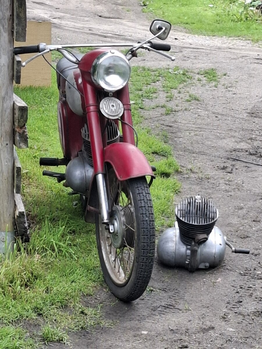 ČZ 250 sport - 3