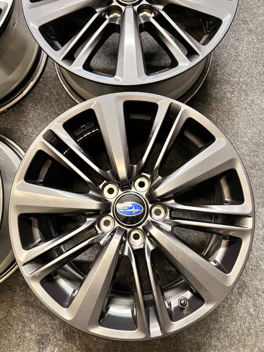 R17 Subaru WRX originál Alu disky 5x114,3 - 3