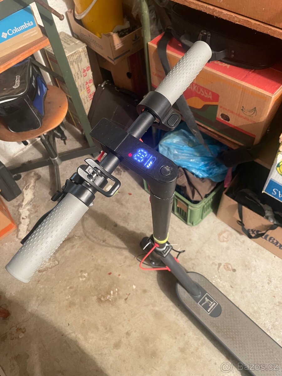 Elektrická koloběžka AOVOPRO M365 Pro ES80 - 3