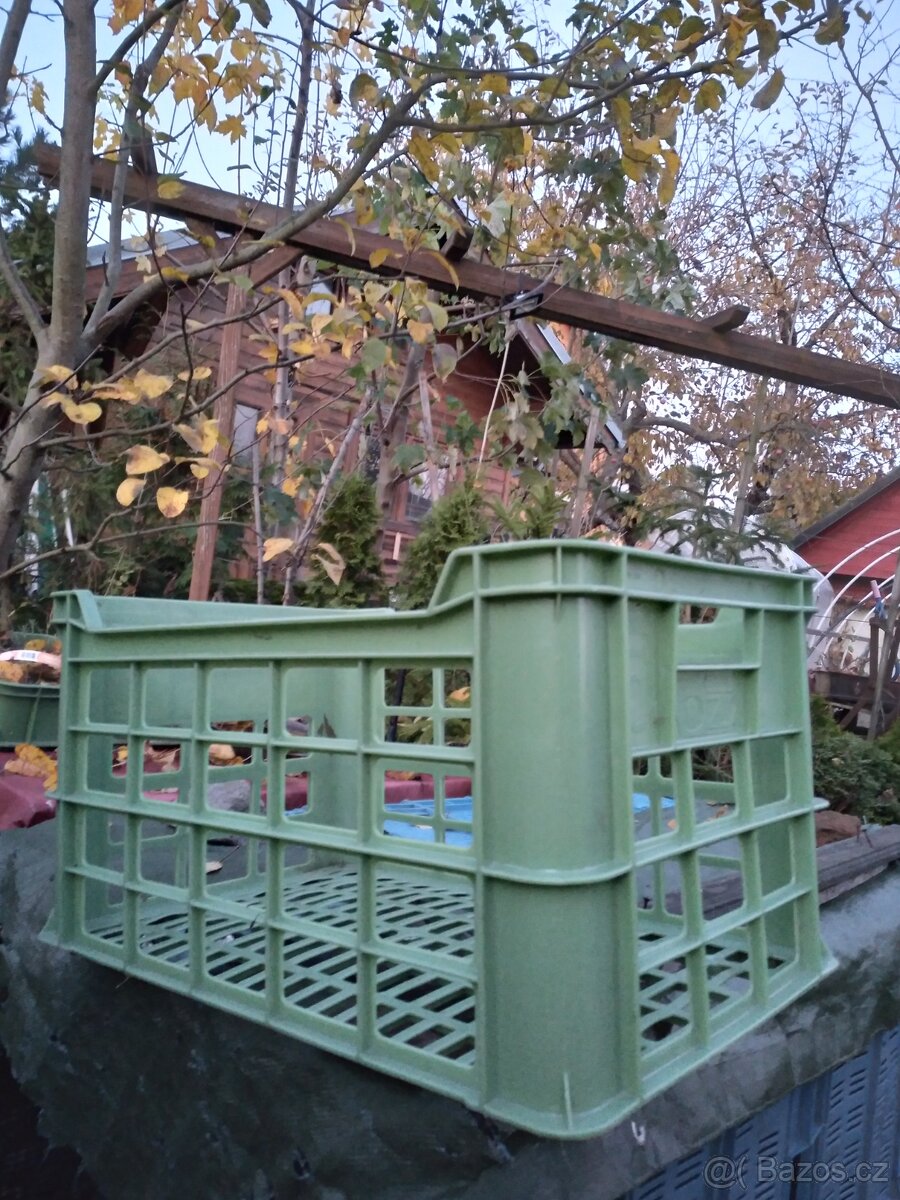 Plastové přepravky zelené 600x400x320mm - 3