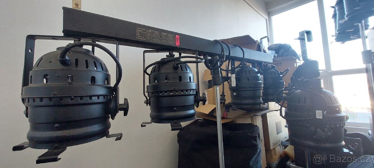 Power bary s PAR 64 - 3