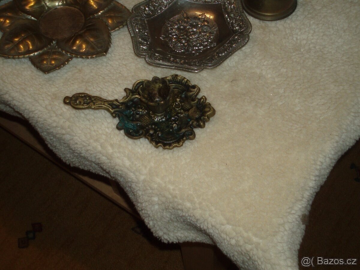 Mosazné dekorace - 32 ks - viz foto - cena za celek - - 3