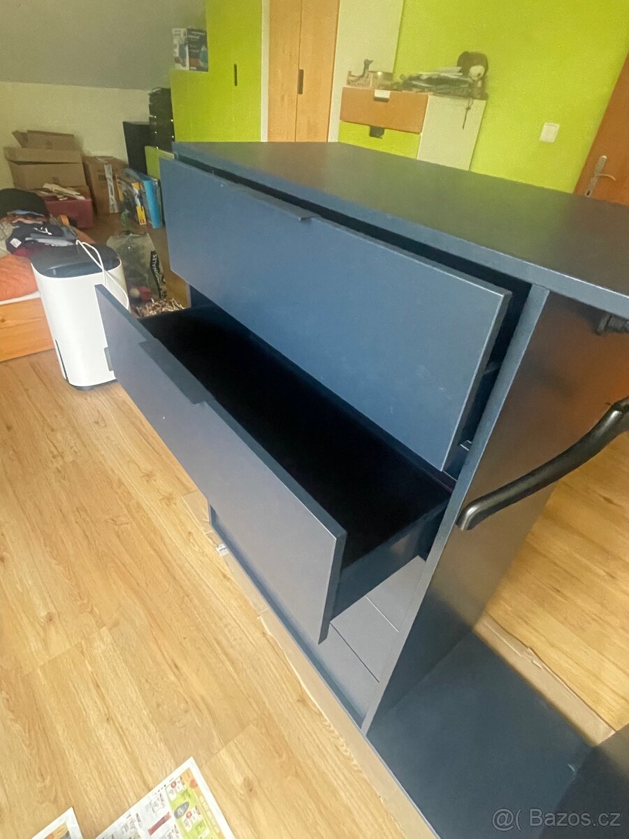 Šatní skříň - 3