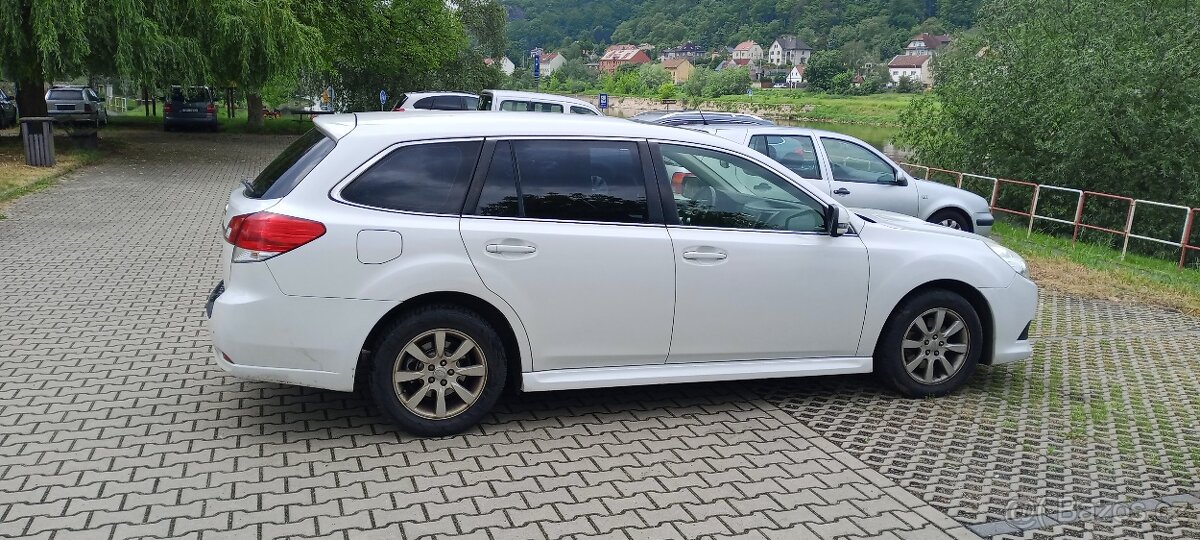 Subaru Legacy Outback-rv-2010 - 3
