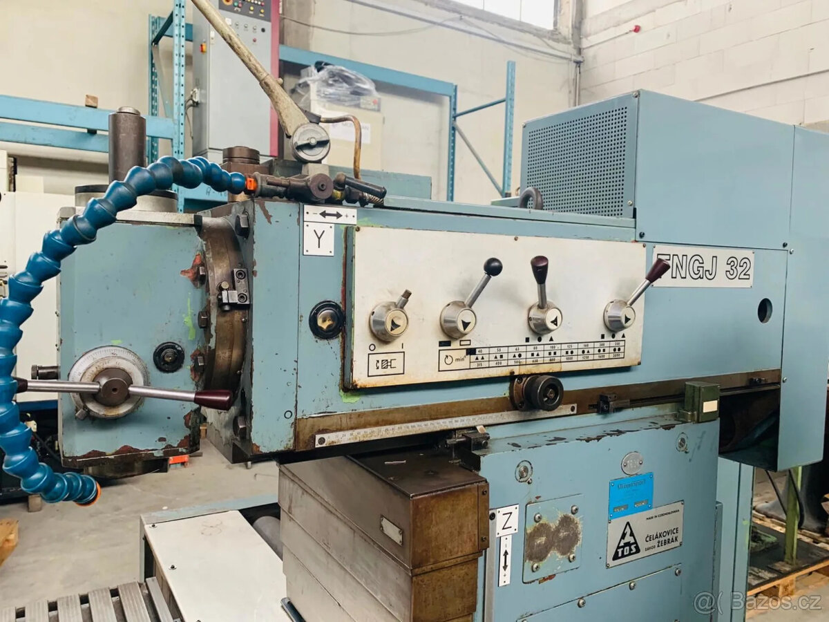 frézka nástrojářská FNGJ 32 - 3