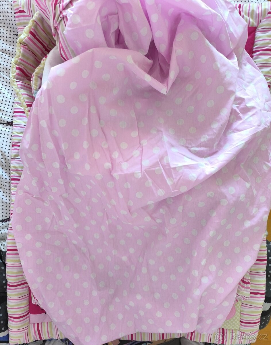 Hello Kitty souprava na postýlku - 3