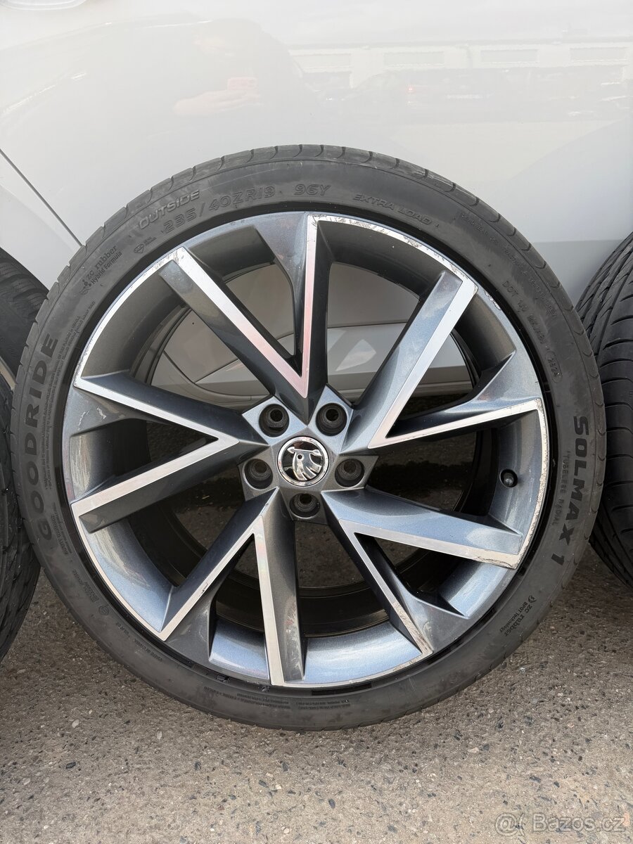 Prodám alu vega +pneu - 3