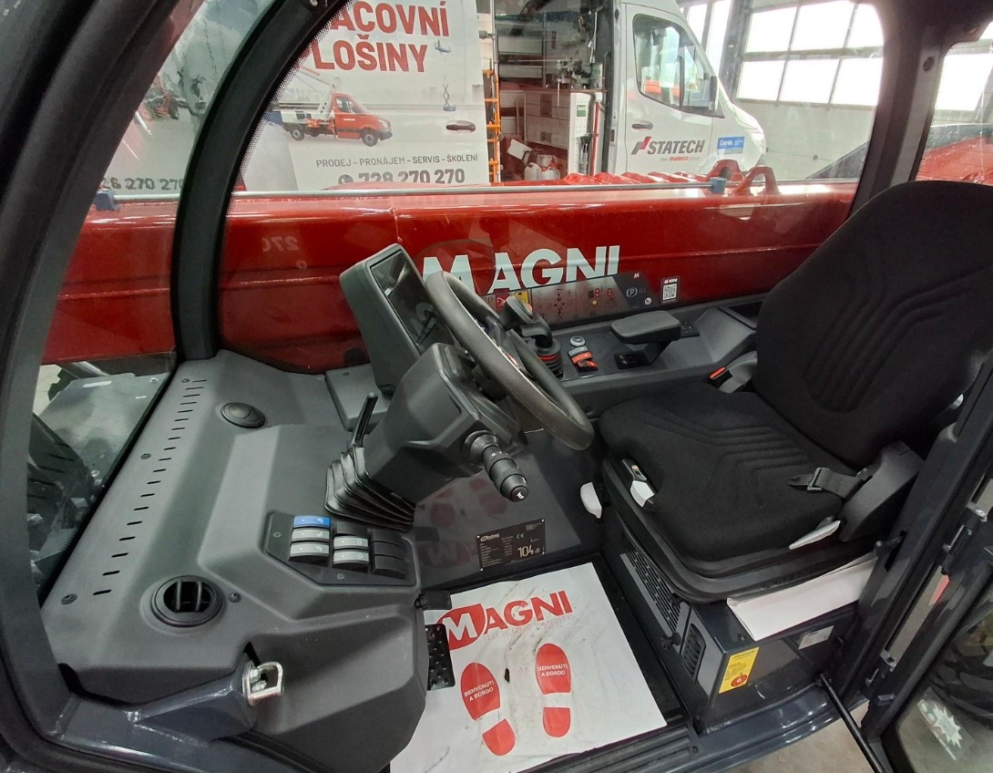 Kompaktní teleskopický manipulátor TH 3,6 - 6 m - 3