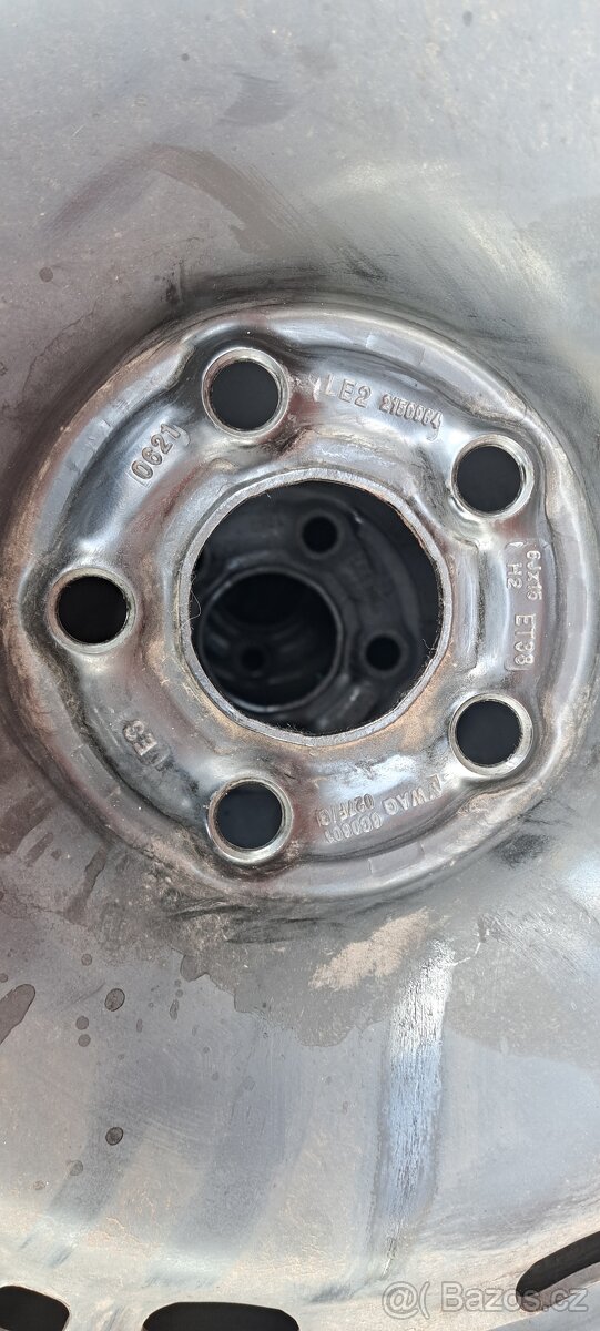 185/60R15 + plechové disky - 3