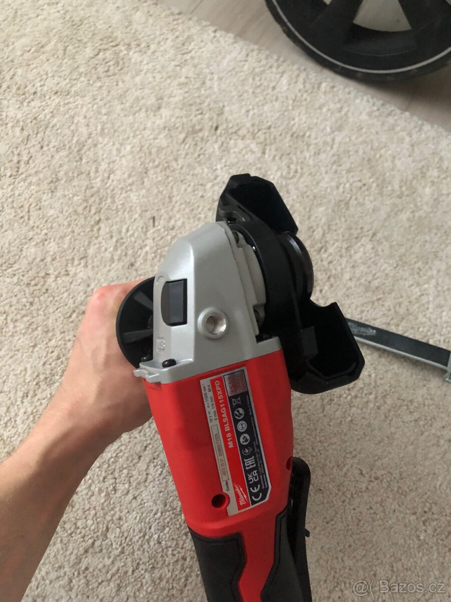 Úhlová bruska milwaukee - 3