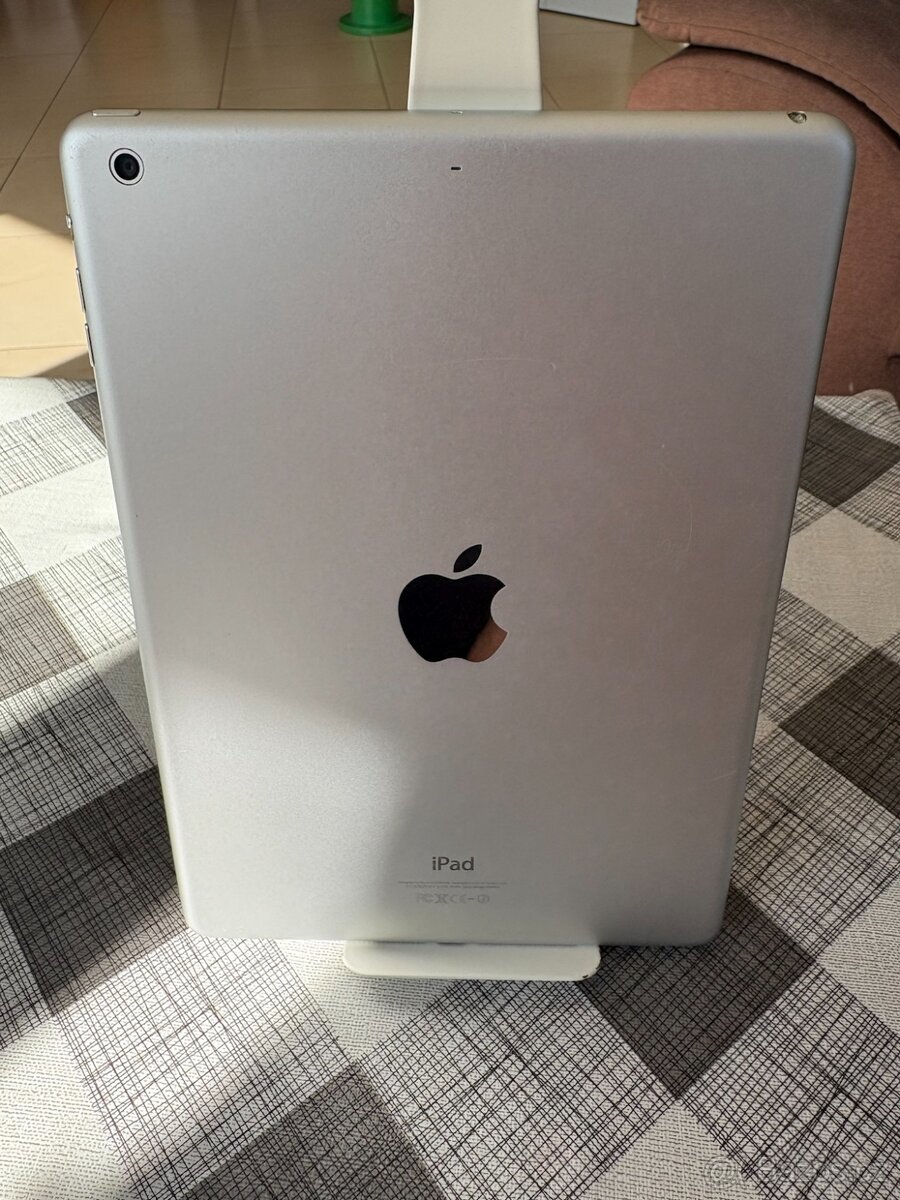 Apple iPad Air 1, 16 GB, bílý (A1474) - 3
