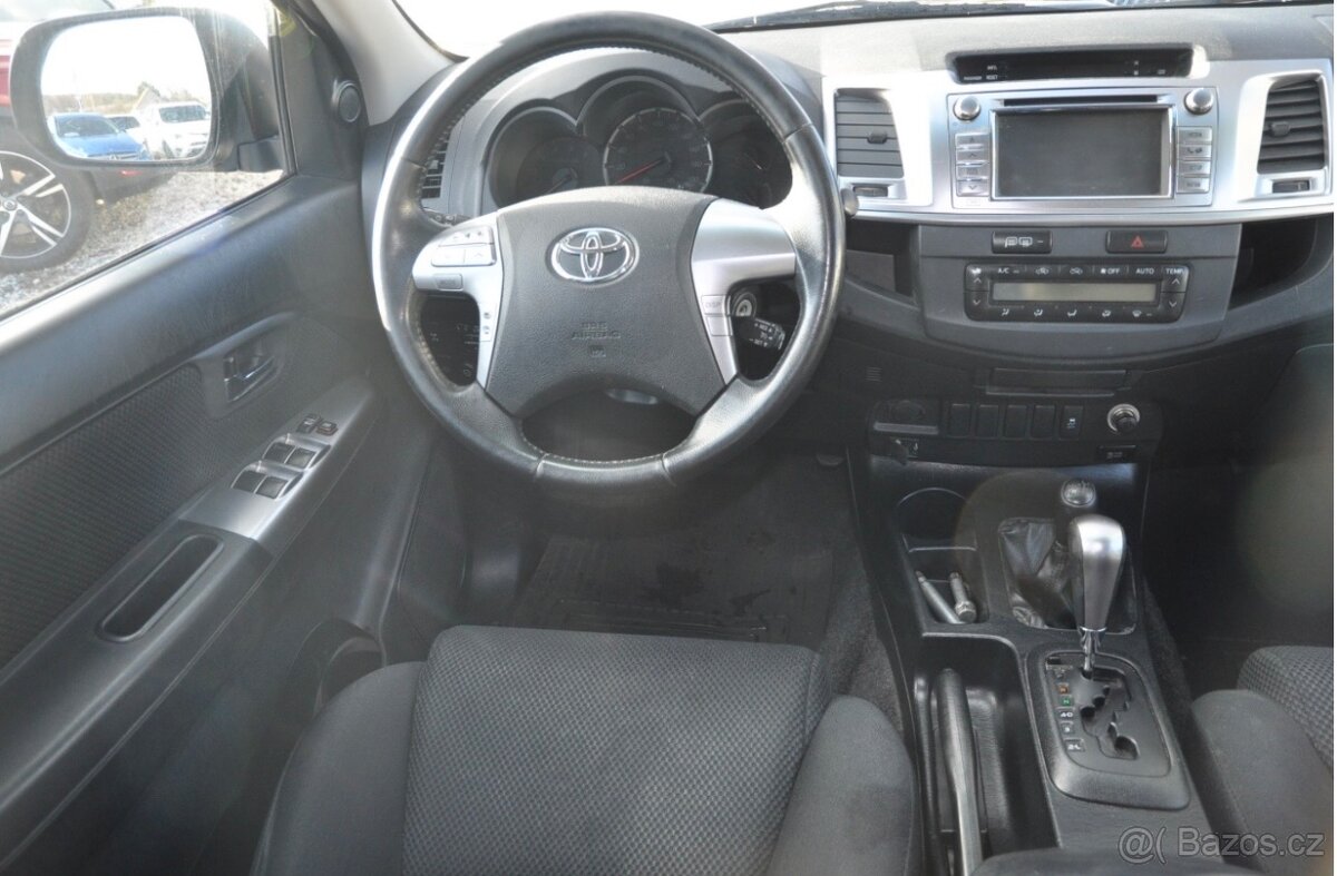 Hilux 3.0D-4D 4x4 Automat - 3