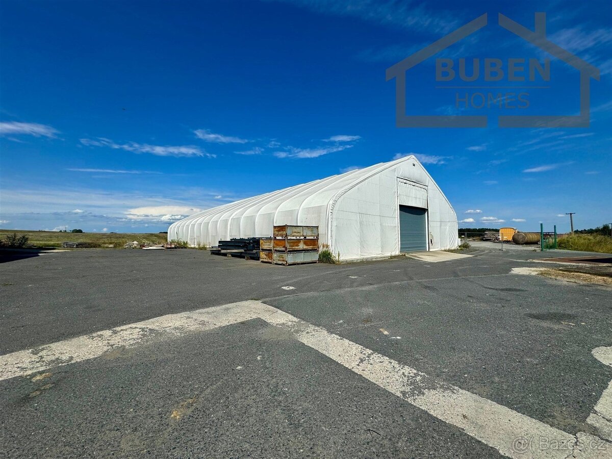 Plachtová, skladovací hala (894 m2) v obci Velký Rapotín u T - 3