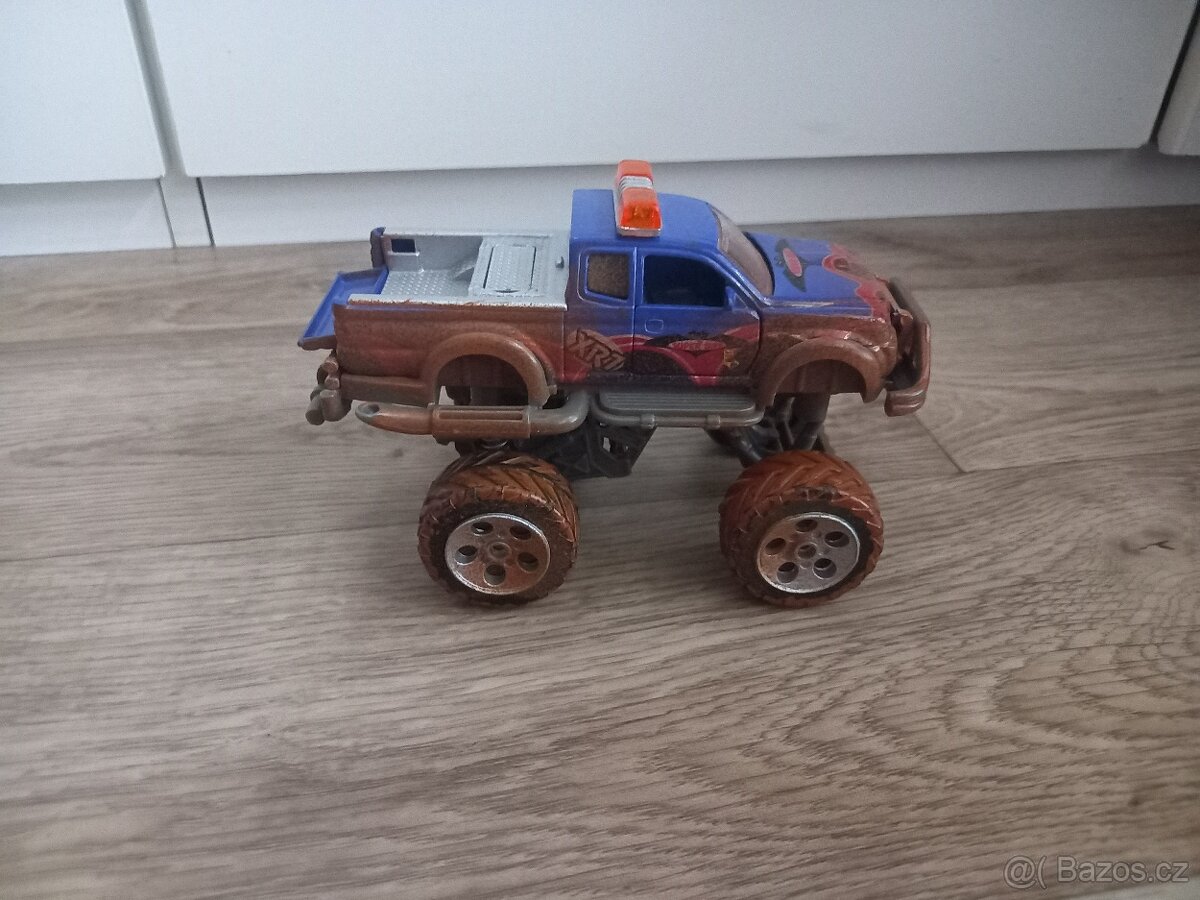 Autíčko terénní - 3