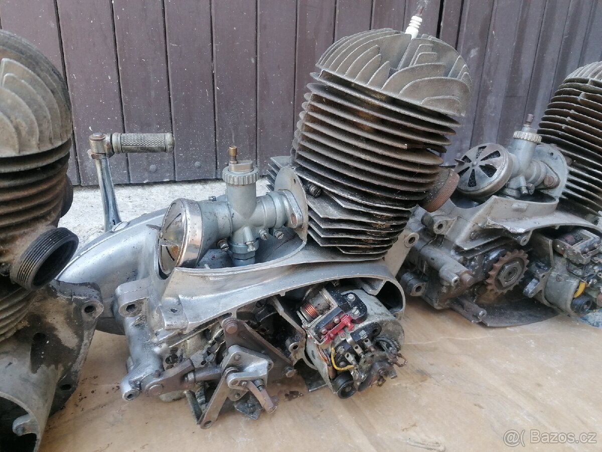 Jawa 250 pérák Zbrojovka, komunista - 3