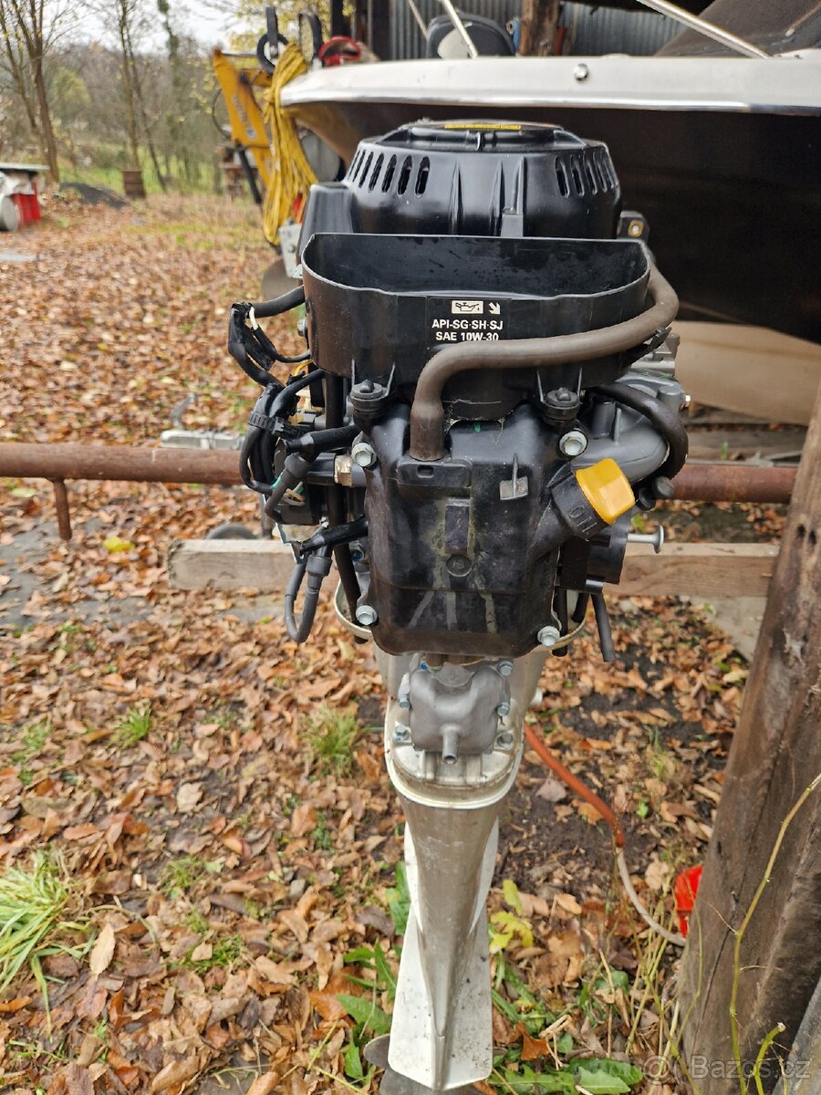Prodám lodní motor. - 3