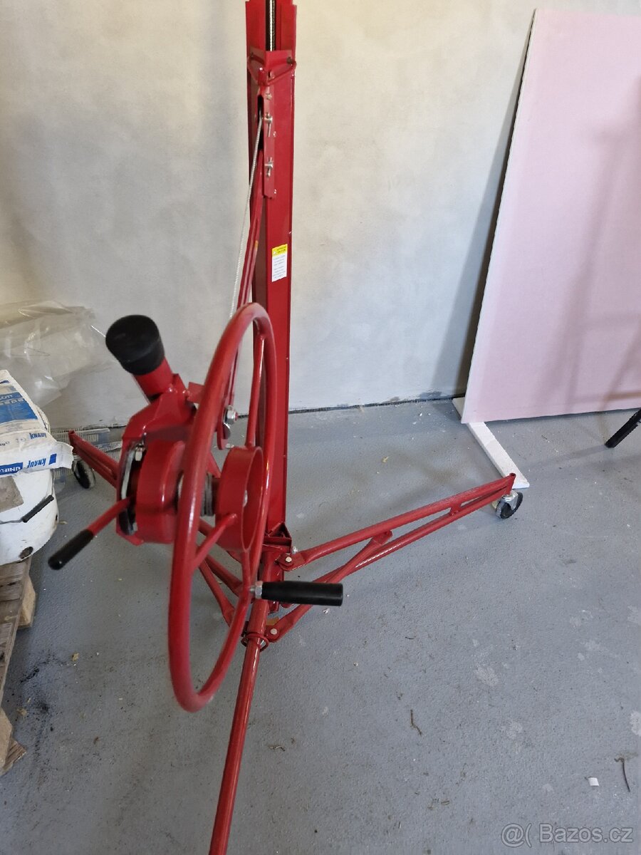 Zvedák SDK a OSB desek - Rezervace do 27.11. - 3