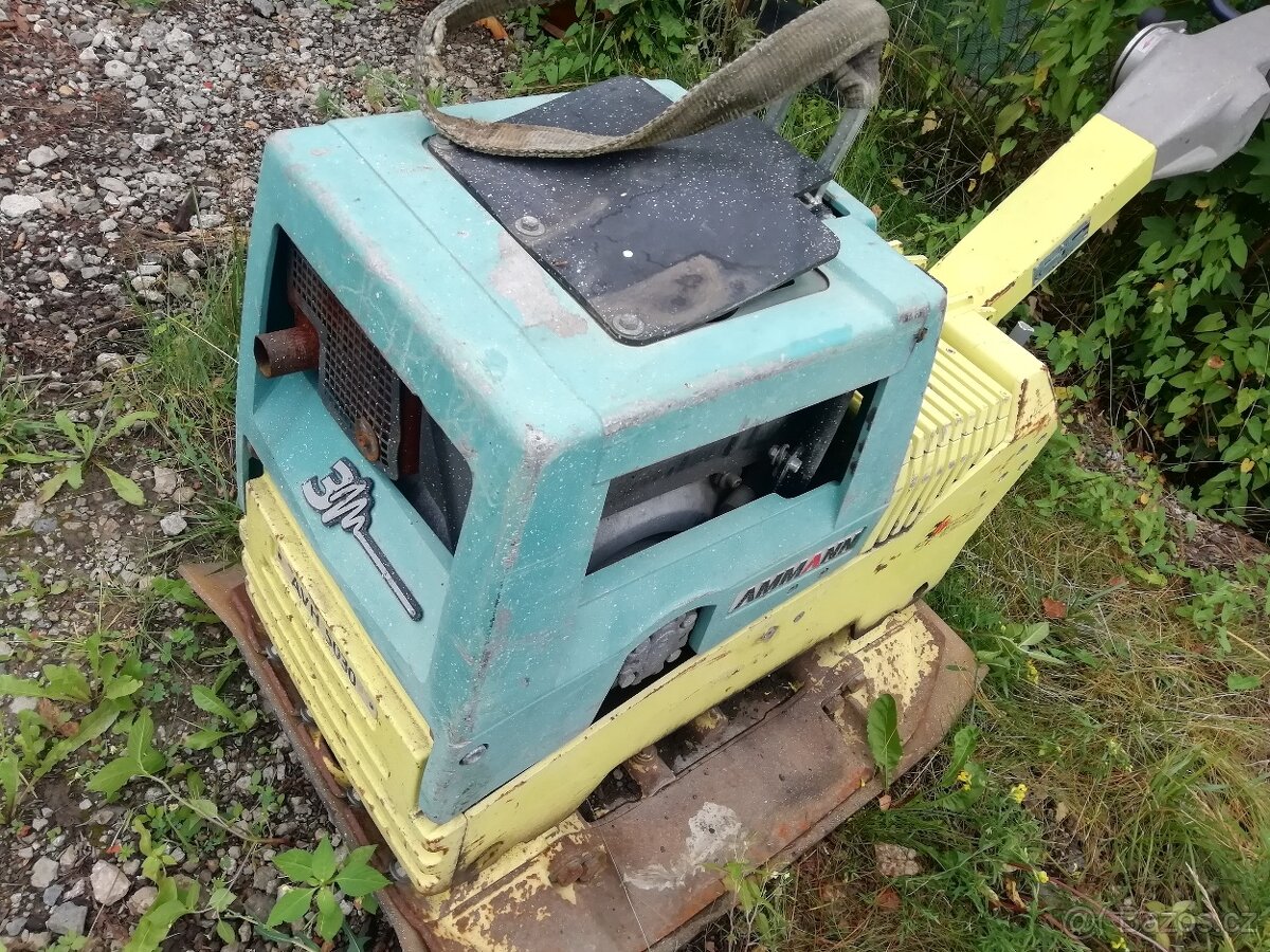 Prodám vibrační desku Ammann AVH 6030, motor HATZ-Diesel, el - 3