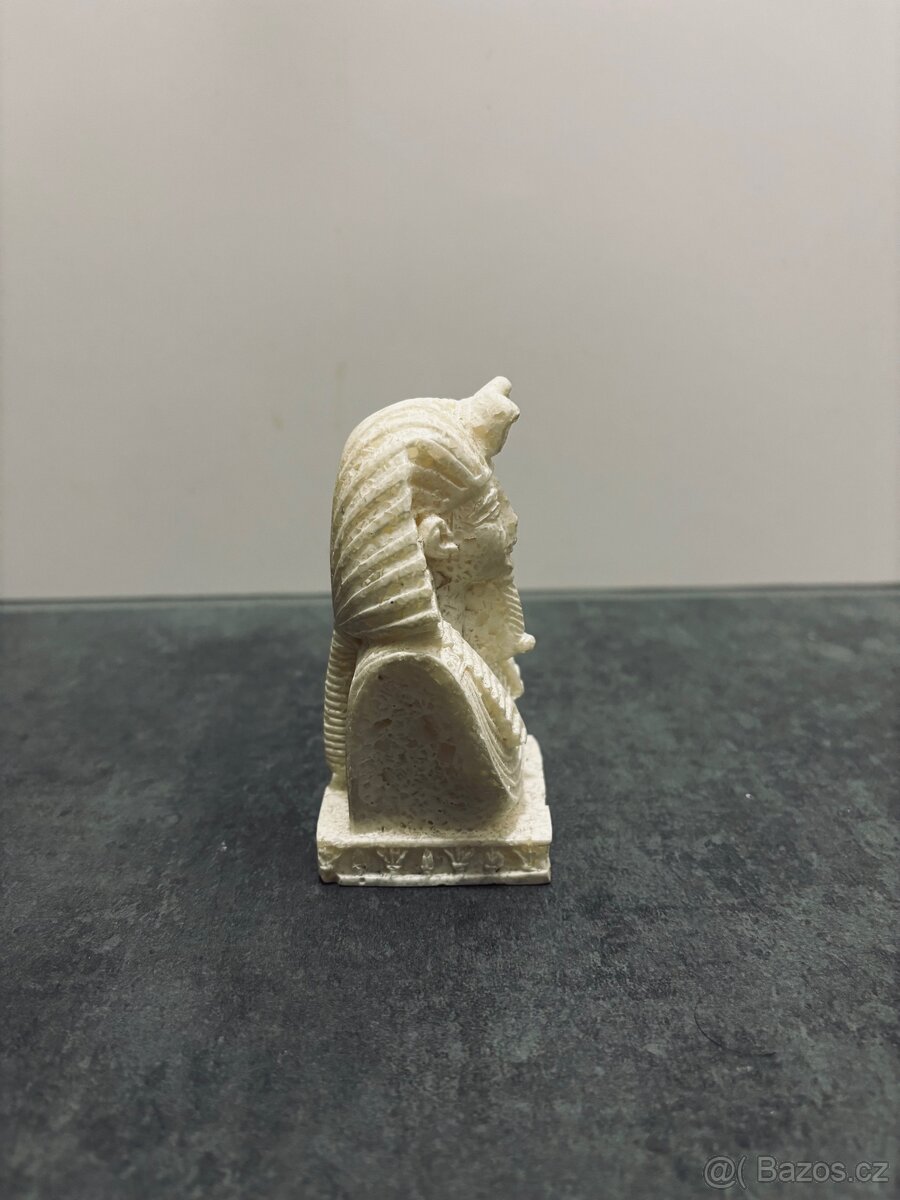 Soška egyptského faraona – dekorativní replika z kamene - 3