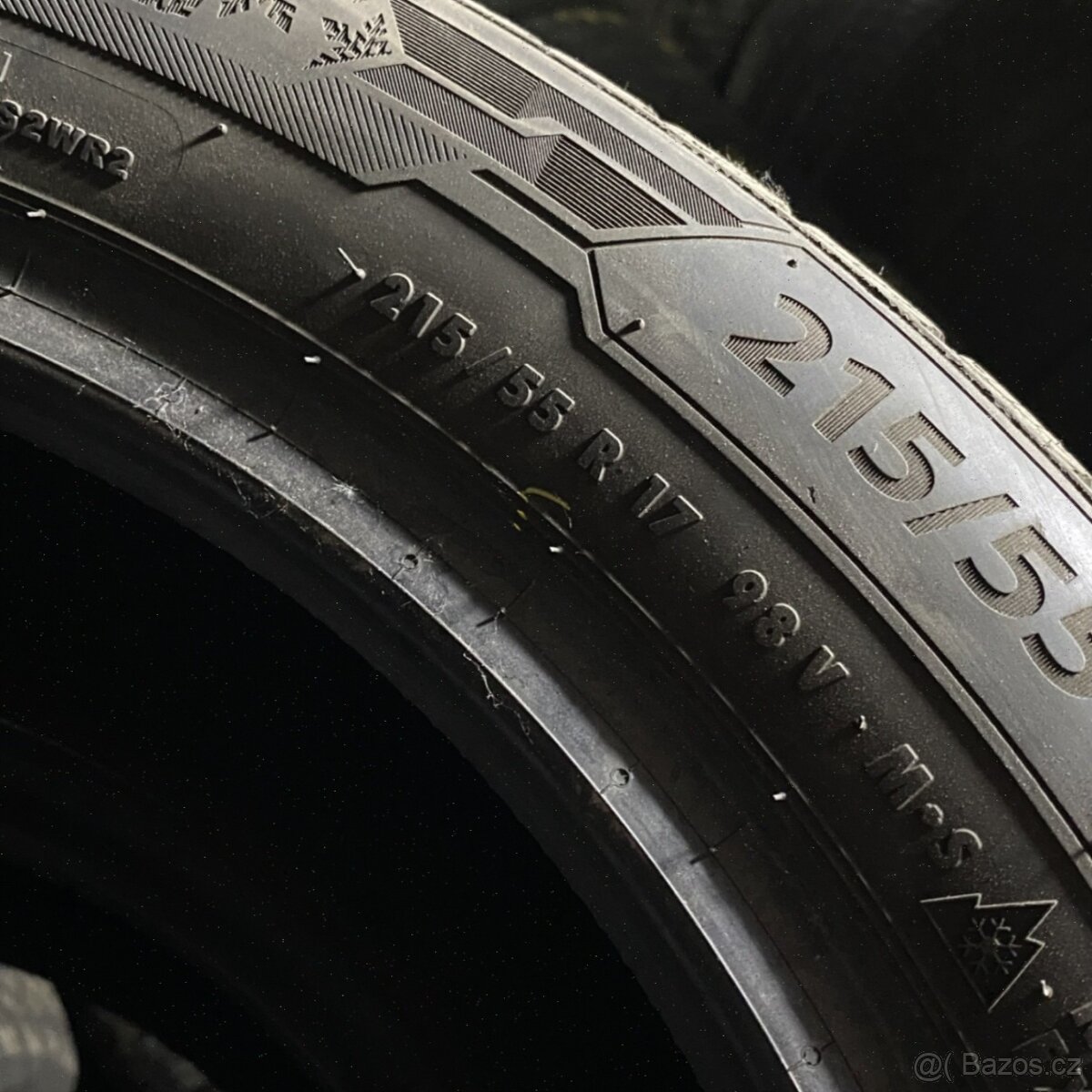 Zimní pneu 215/55 R17 98V Barum 5,5mm - 3