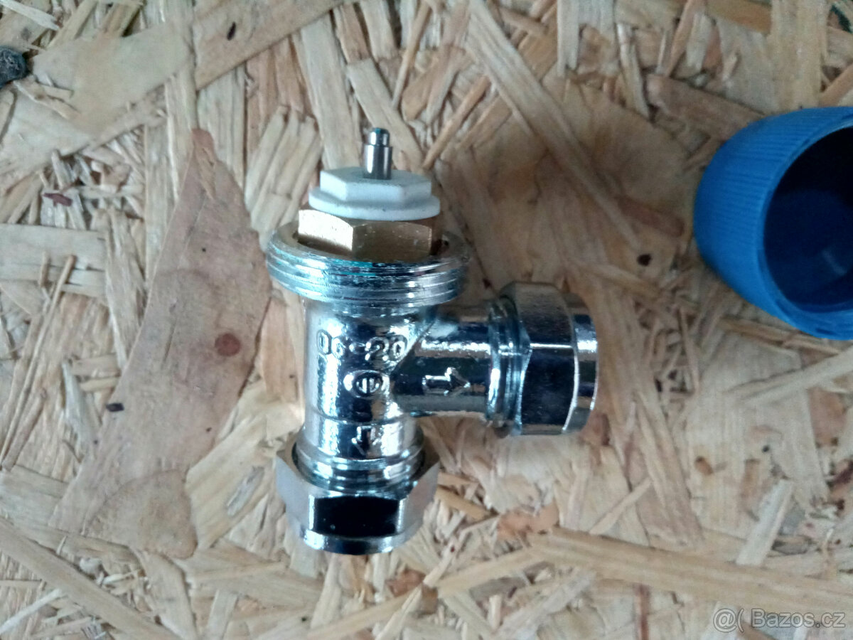 Termohlavice s celou sadou k radiátoru. - 3