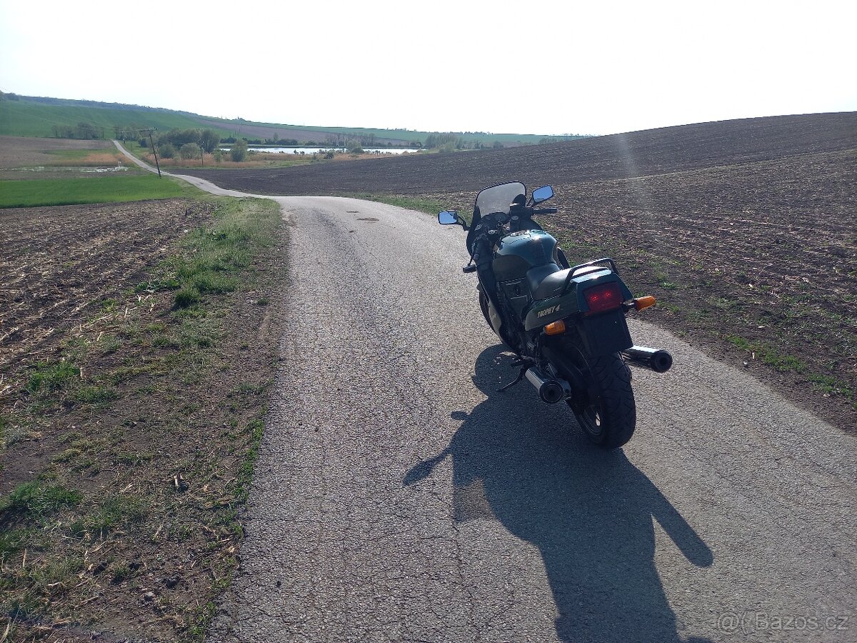 Triumph Trophy 4 1200 - 3