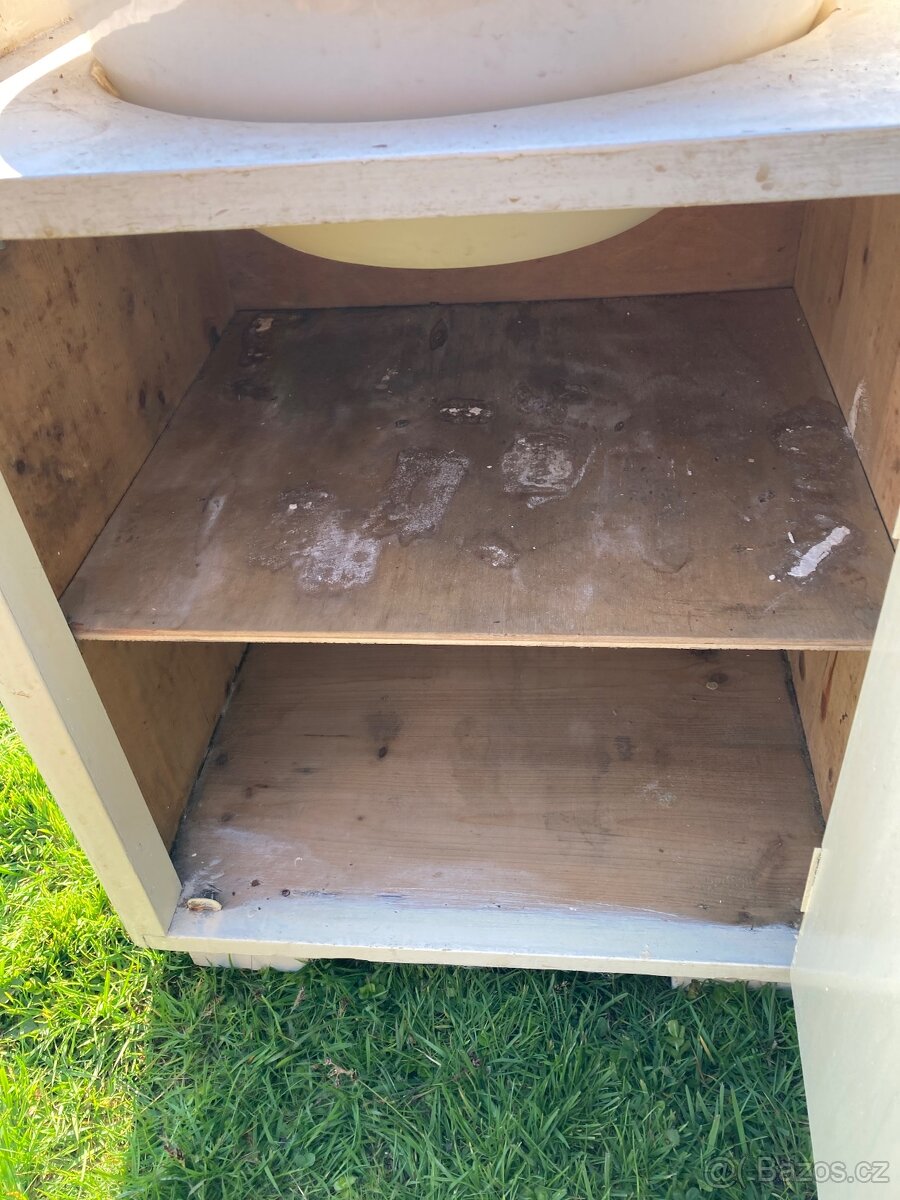 Retro umyvadlova skrinka - 3