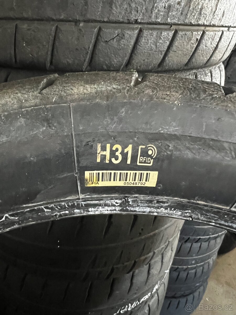 Slicky Michelin R18 H31 - 3
