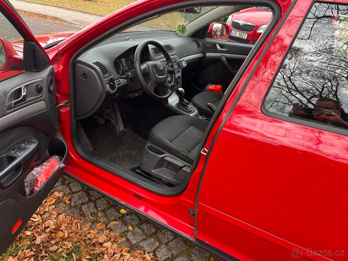 Škoda Octavia II kombi Facelift - 3