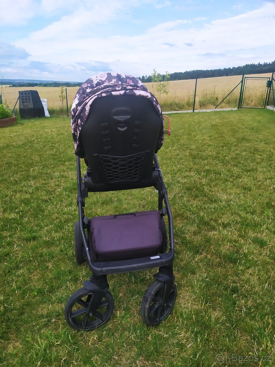 Kočárek Roan Bloom Night Flowers - 3