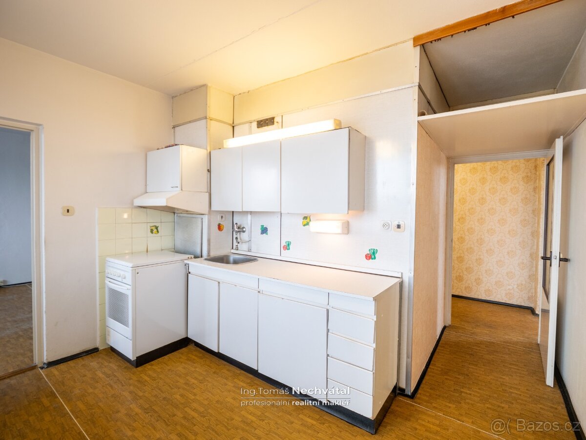 Prodej bytu 3+1 se šatnou a lodžií - BRNO-ŘEČKOVICE - 3