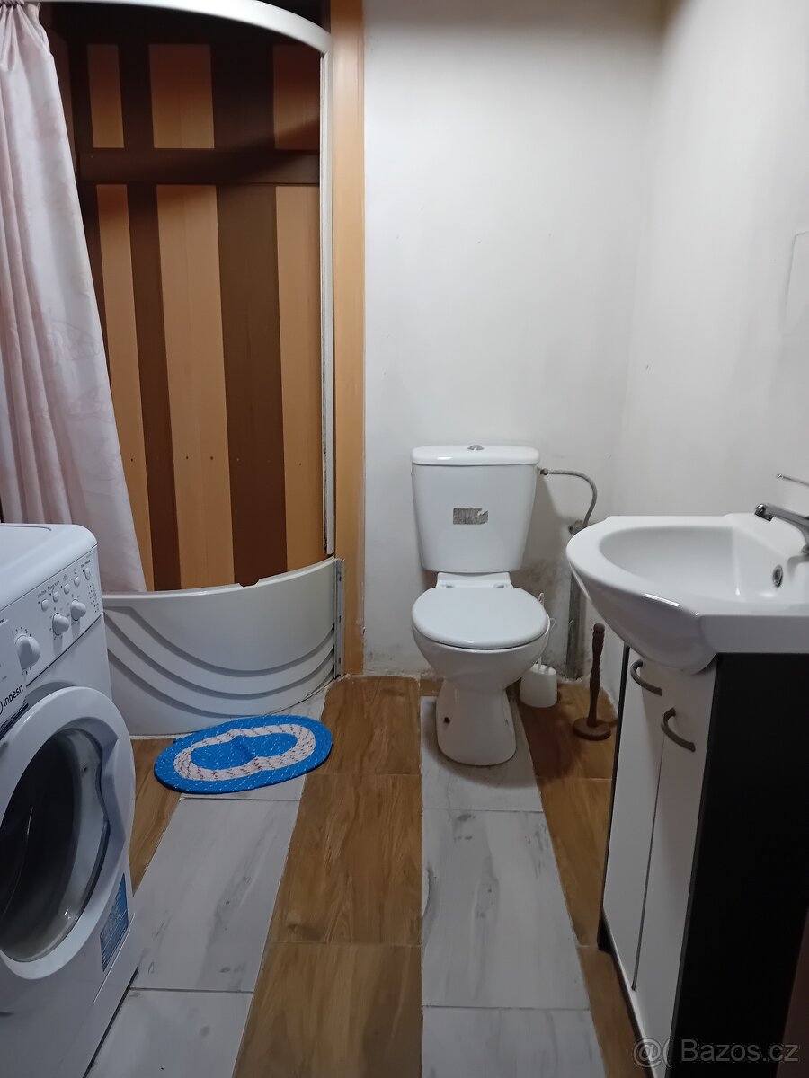 Podnájem malého domku - 3