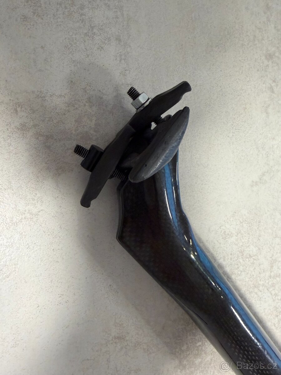 Karbonová sedlovka 31,6 mm — 207 g, - 3