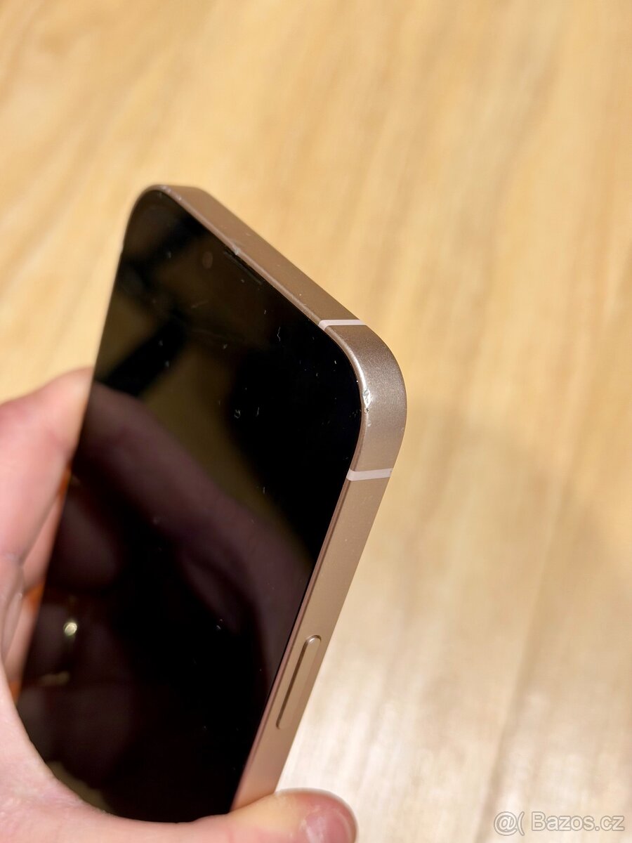 iPhone 13 + příslušenství - 3