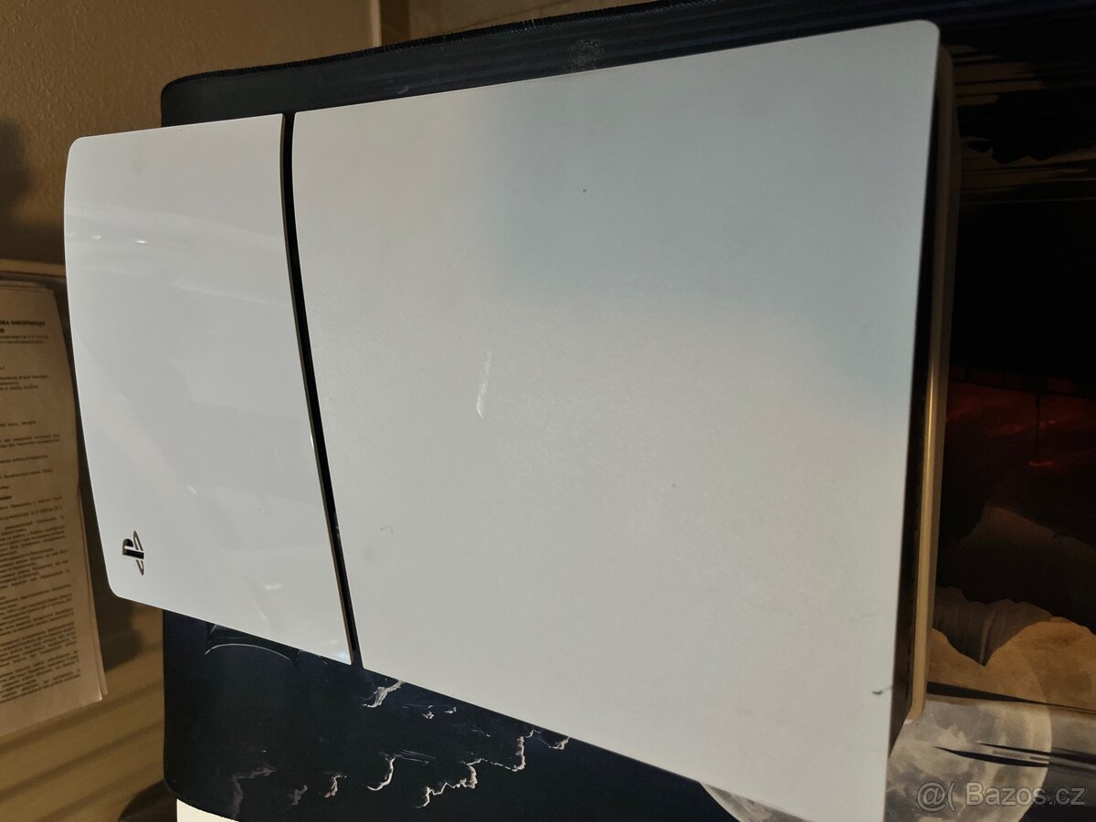 Prodám PS5 ŠLÍM Disková verze - 3