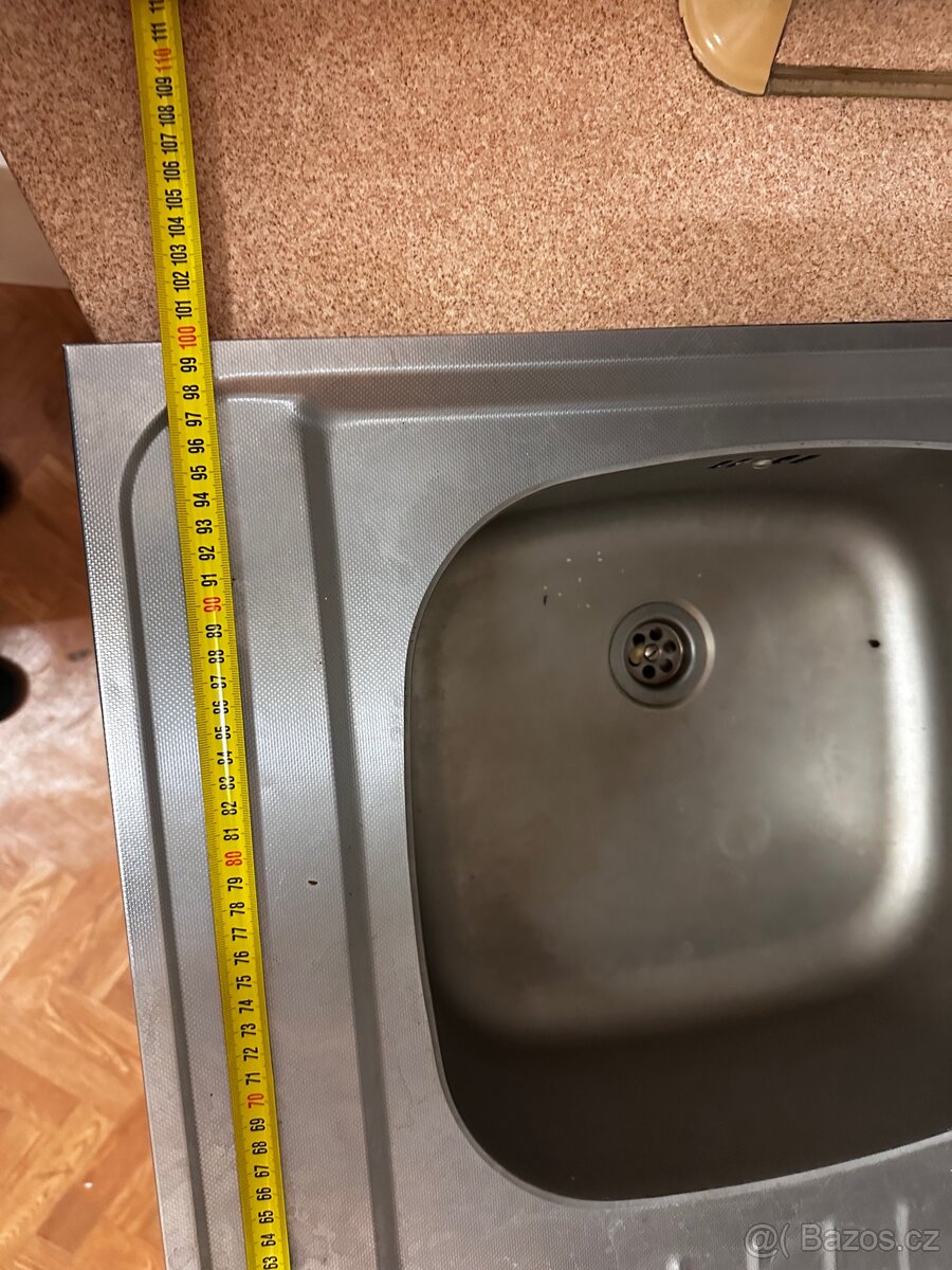 Malá kuchyňska linka - sektor - 3