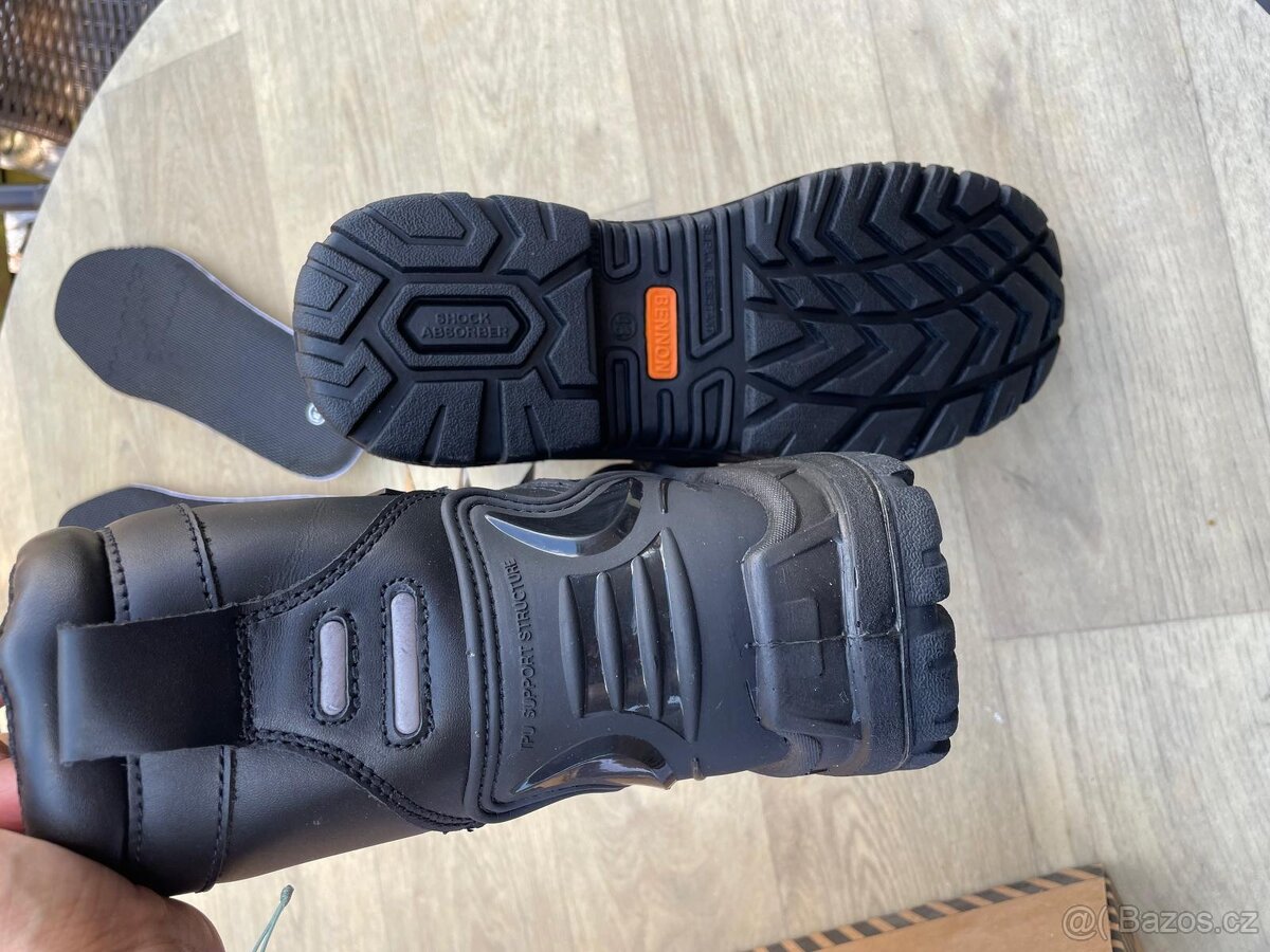 Pracovní zimní boty Bennon poloholeňové vel. 43 - 3