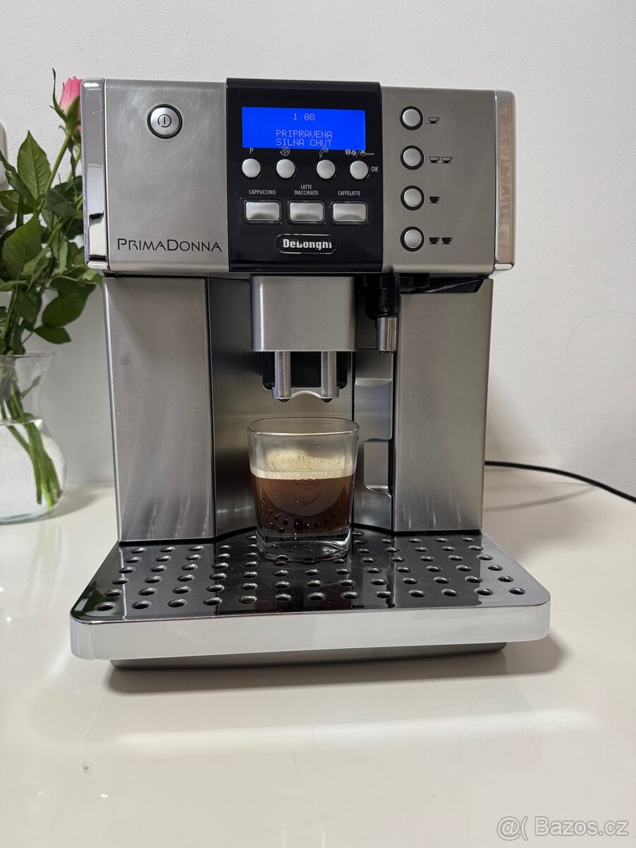 Prodám kávovar Delonghi PrimaDonna ESAM 6600 - 3