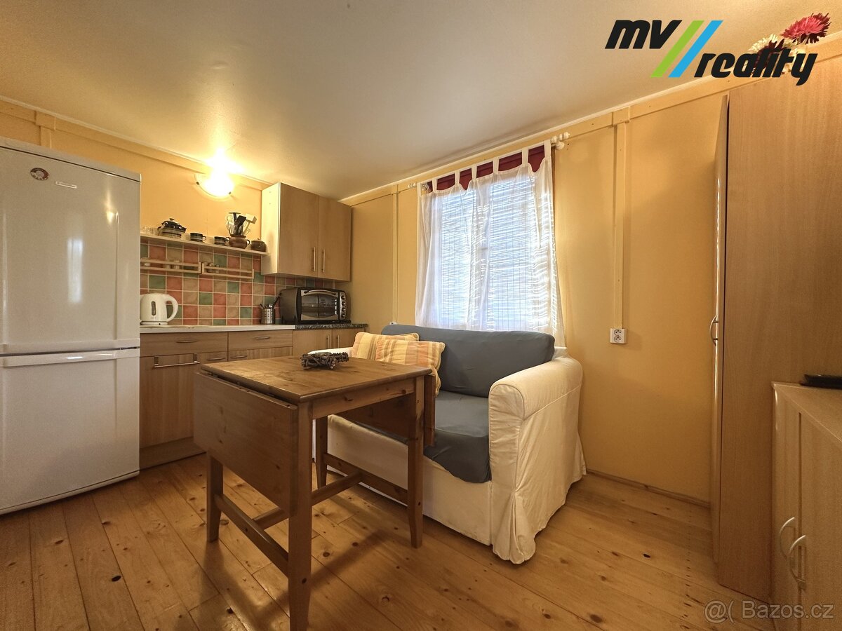 Poděbrady, Prodej chaty 34 m² s pozemkem 157 m2, ev.č. 1975 - 3